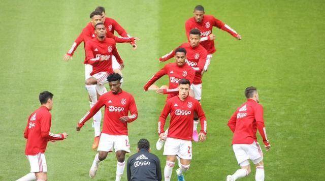 阿贾克斯持续发威！罗马无力回手