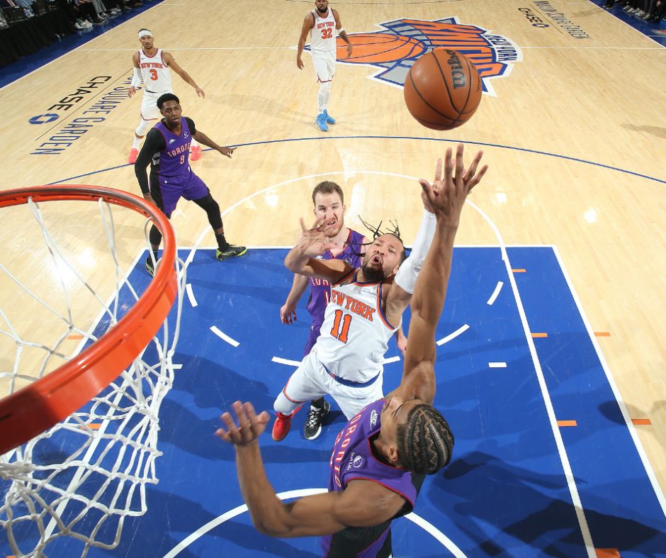  热身赛张继科5局险胜19岁小将 